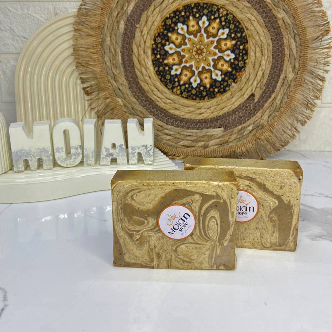 صابونة الكركم و لبن اللوز